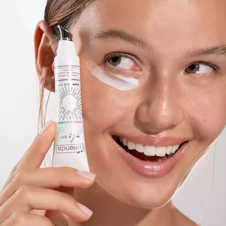 imagen contorno ojos lechoso bielenda glaze and glow textura