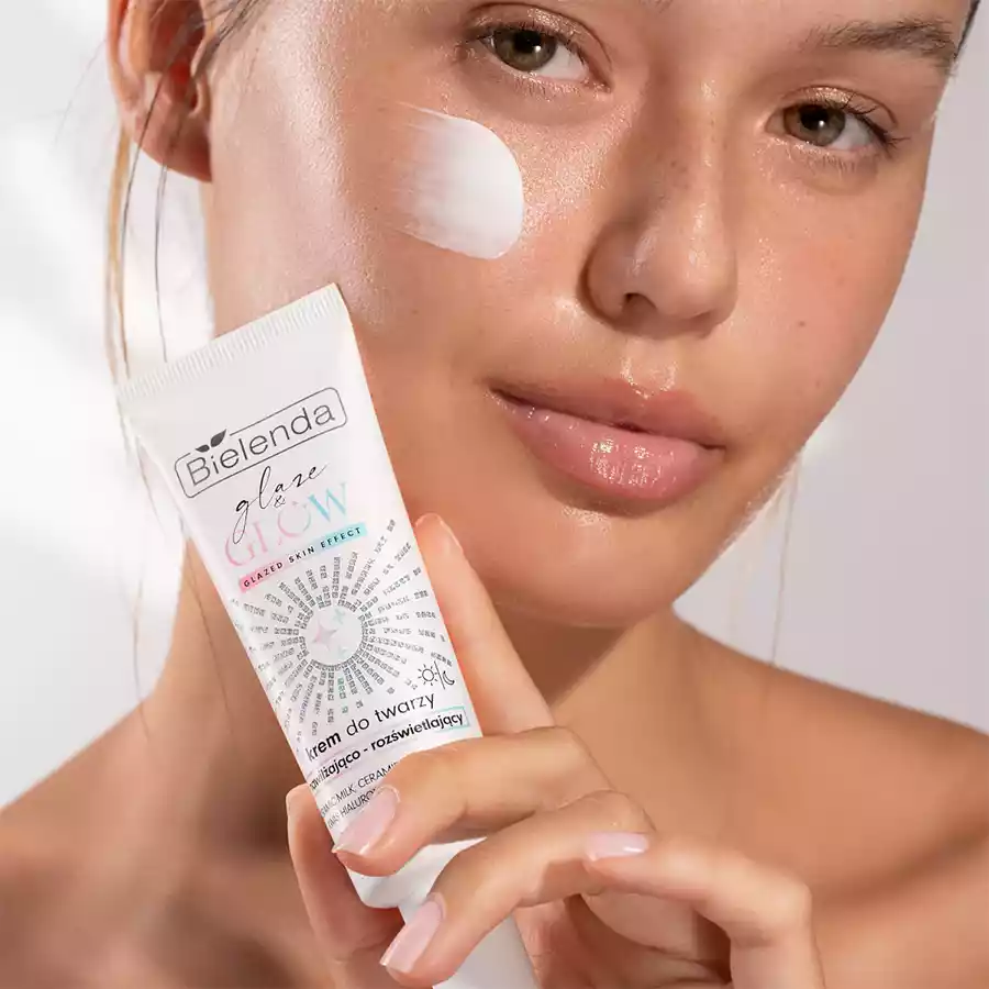 crema lechosa bielenda glaze and glow modelo